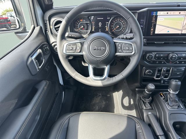 2025 Jeep Wrangler 4-Door Sahara - Photo 12