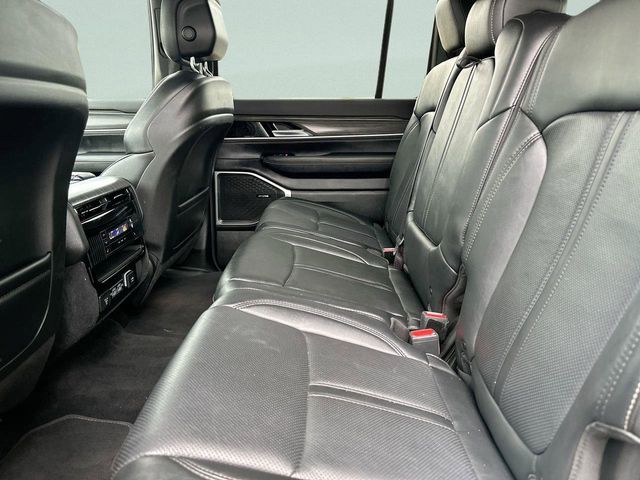 2023 Jeep Wagoneer Series III - Photo 16