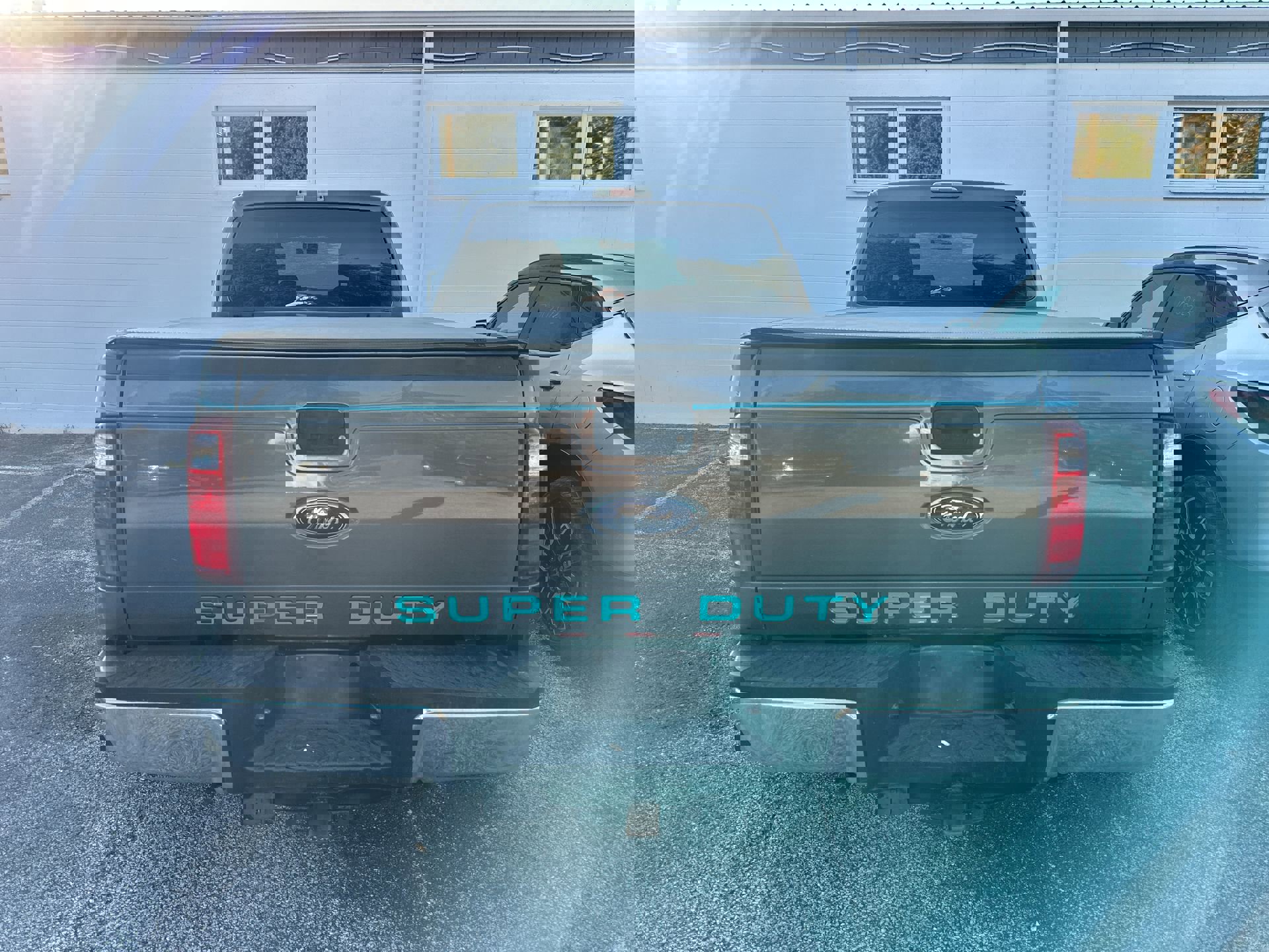 2015 Ford F-350 XL photo 4