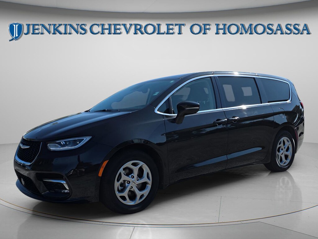 Used 2024 Chrysler Pacifica Limited Limited FWD