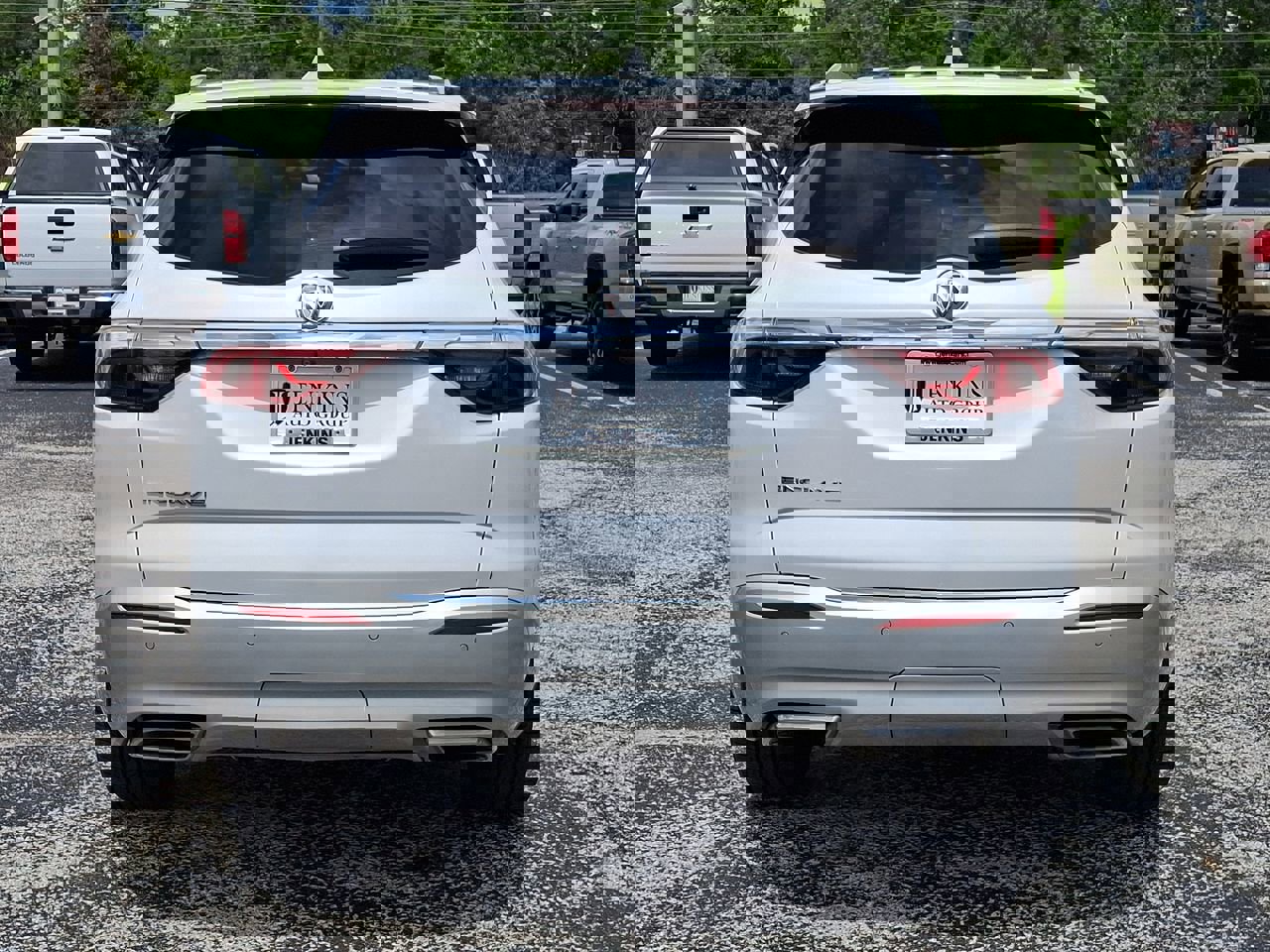 2023 Buick Enclave Essence photo 4
