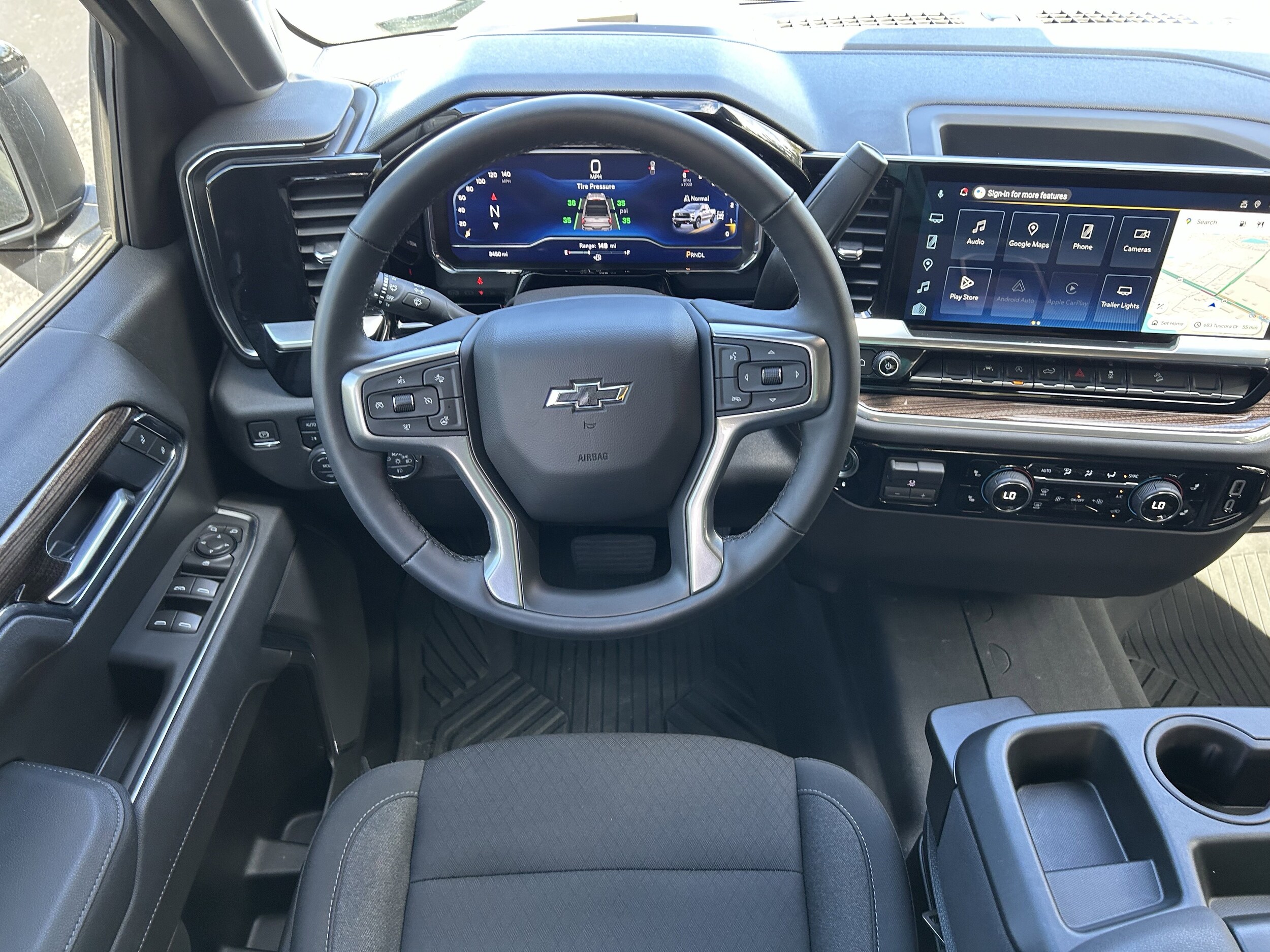 2025 Chevrolet Silverado 1500 LT Trail Boss photo 3