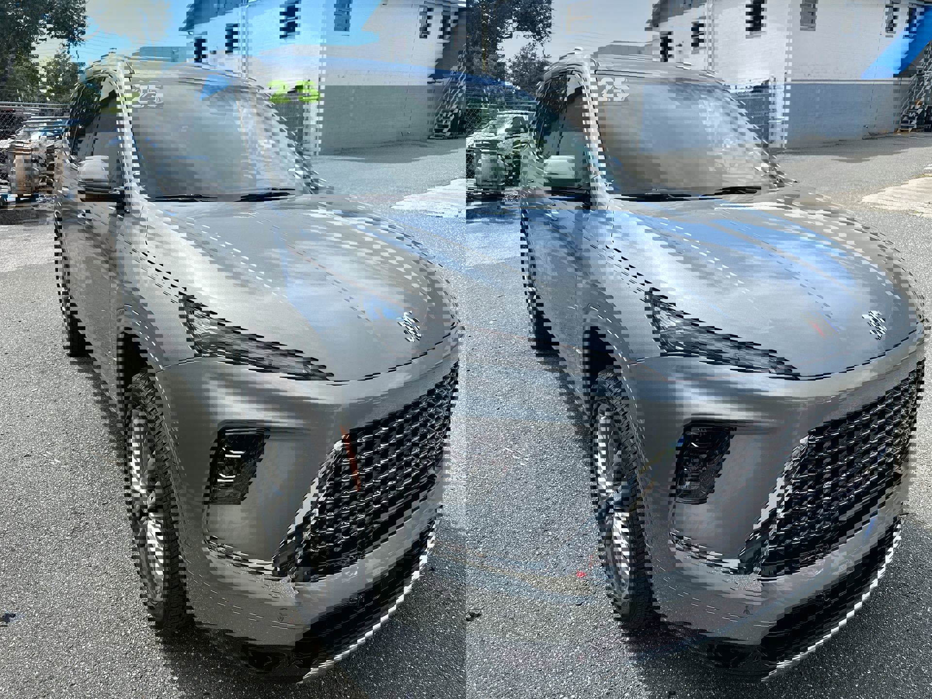 2025 Buick Enclave Avenir photo 4