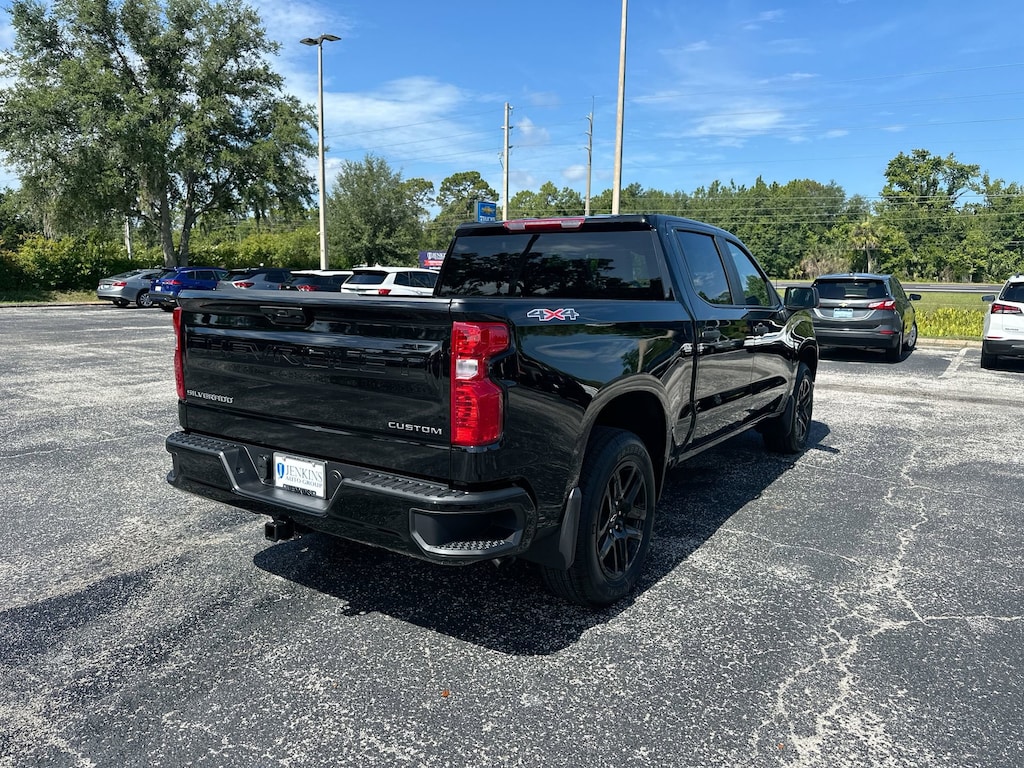 Used 2025 Chevrolet Silverado 1500 Custom 4WD Crew Cab 147 Custom