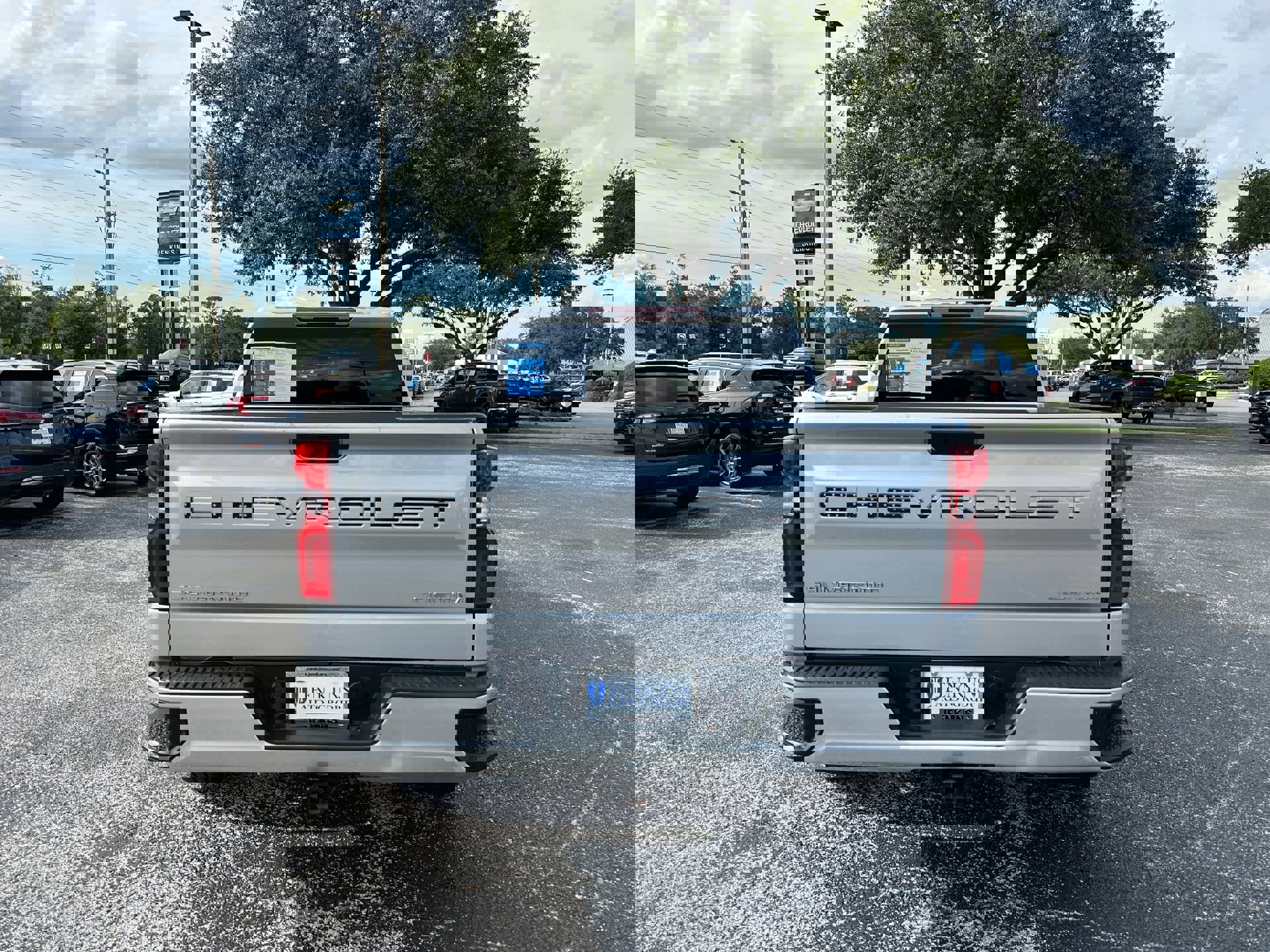 2021 Chevrolet Silverado 1500 Custom photo 4