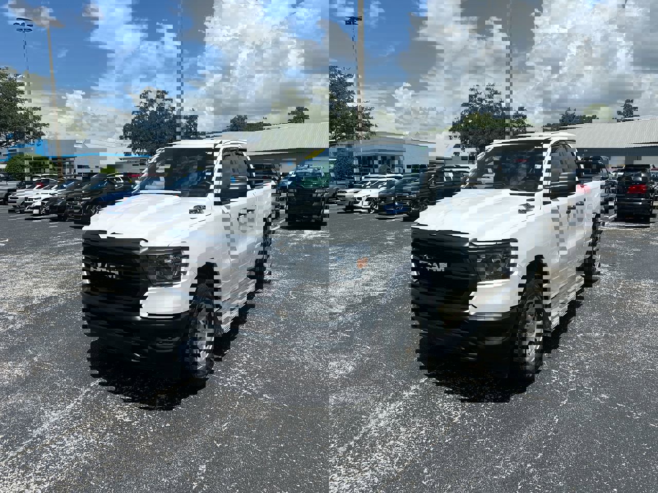 2023 Ram 1500 Tradesman photo 2