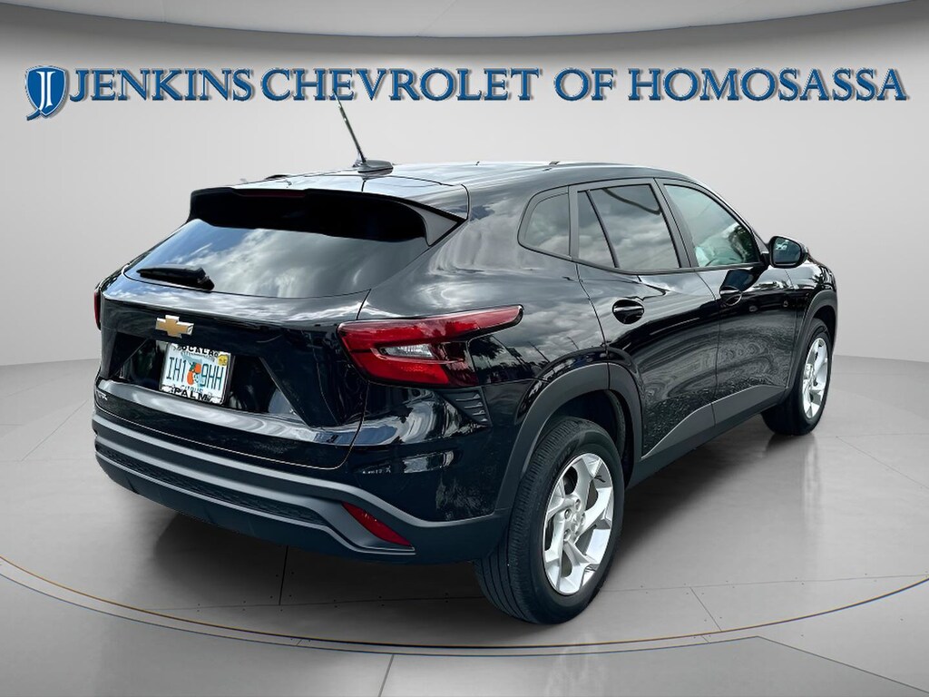 Used 2024 Chevrolet Trax LS FWD LS