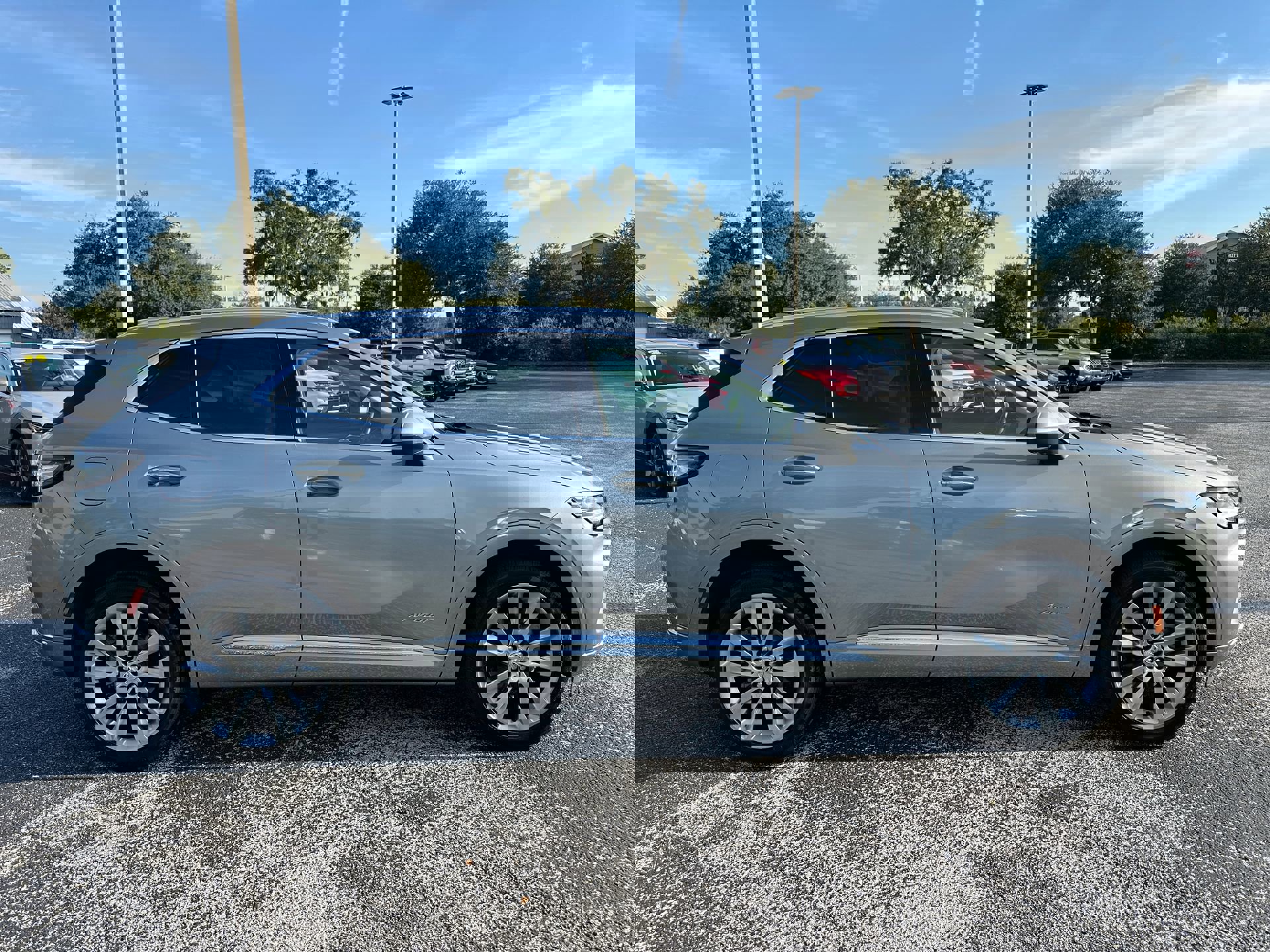 2023 Buick Envision Avenir photo 3