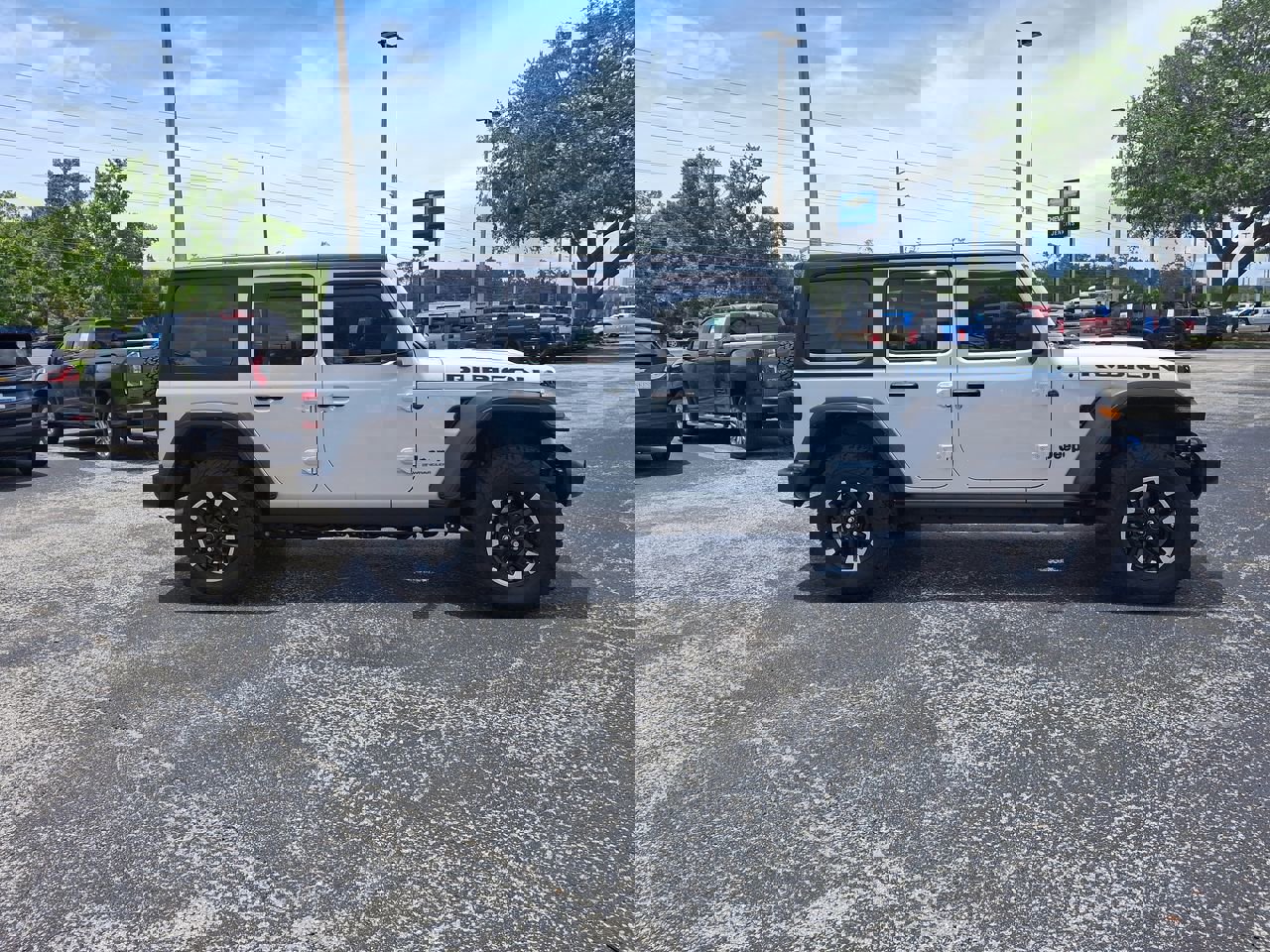 2024 Jeep Wrangler 4xe Rubicon photo 3