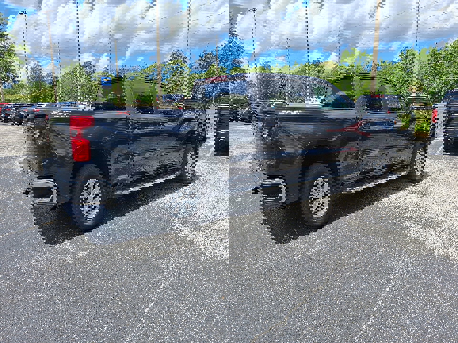 2024 Chevrolet Silverado 1500 LT photo 3