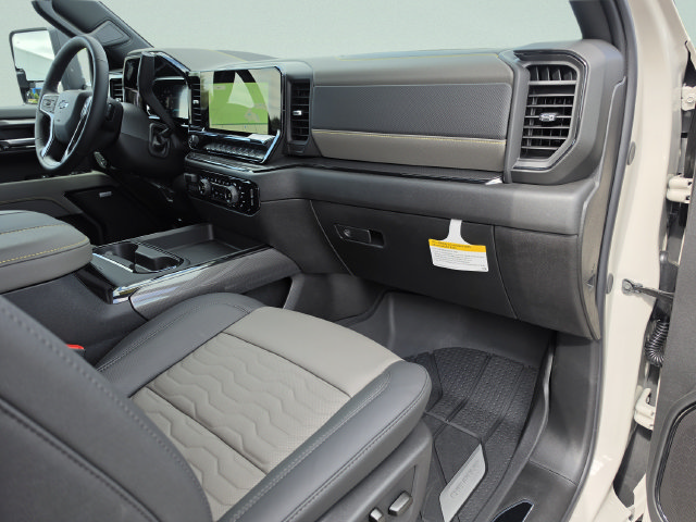 2026 Chevrolet Silverado 2500 HD ZR2 - Photo 13