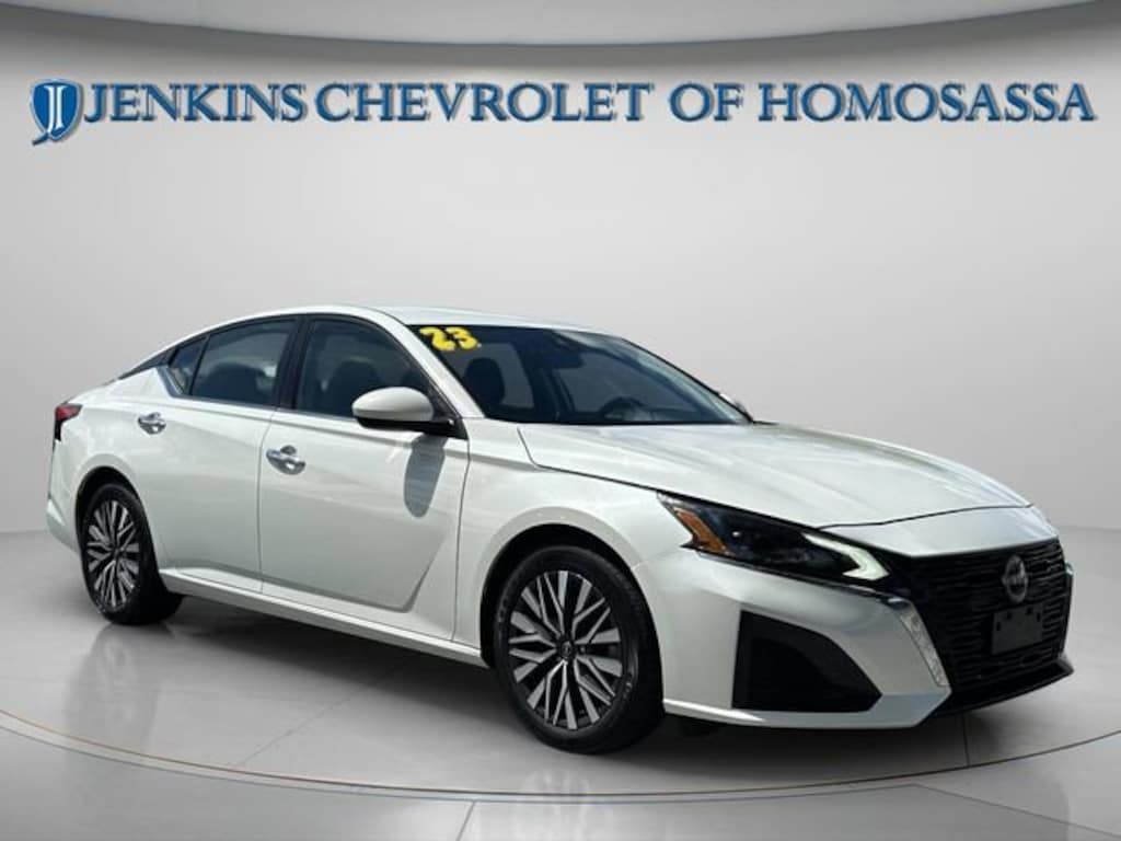 Used 2023 Nissan Altima 2.5 SV