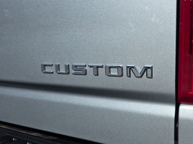 2026 Chevrolet Silverado 2500 HD Custom - Photo 9