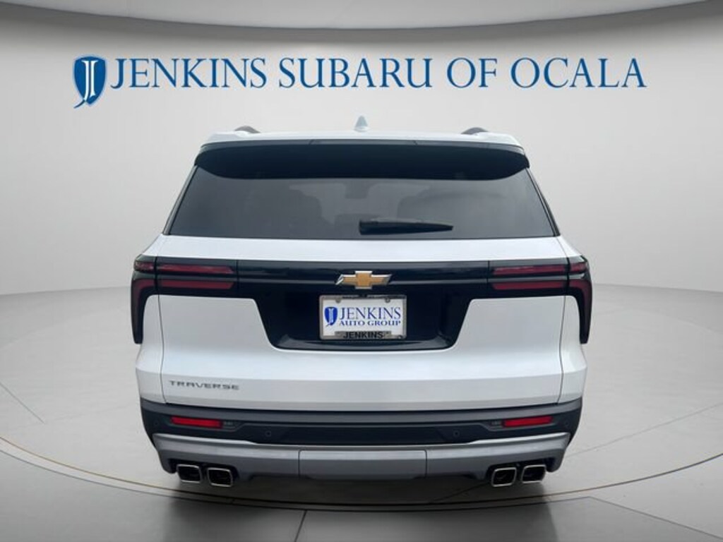 Used 2025 Chevrolet Traverse LT SUV