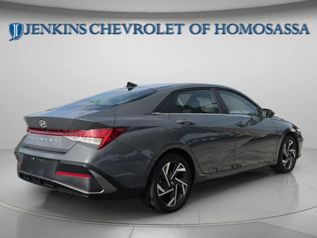 Used 2025 Hyundai Elantra SEL Convenience