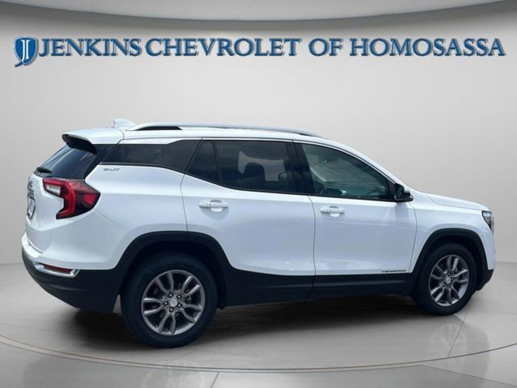Used 2024 GMC Terrain SLT SUV