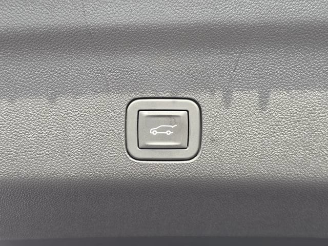 2026 Chevrolet Tahoe Z71 - Photo 16