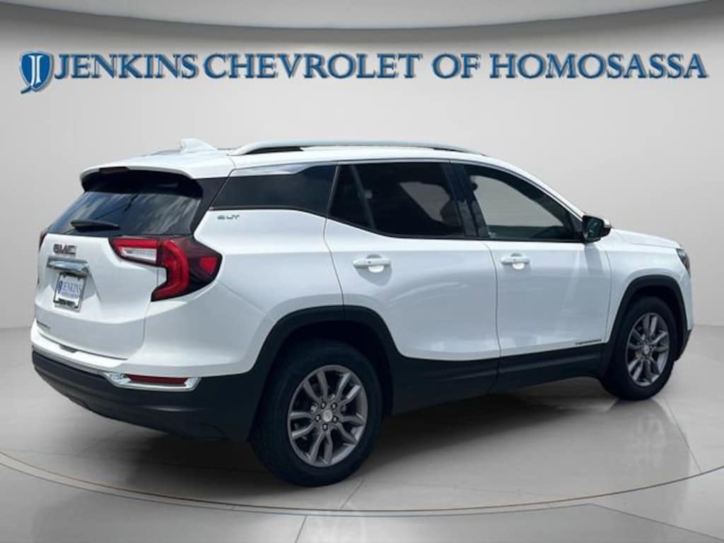 Used 2024 GMC Terrain SLT SUV
