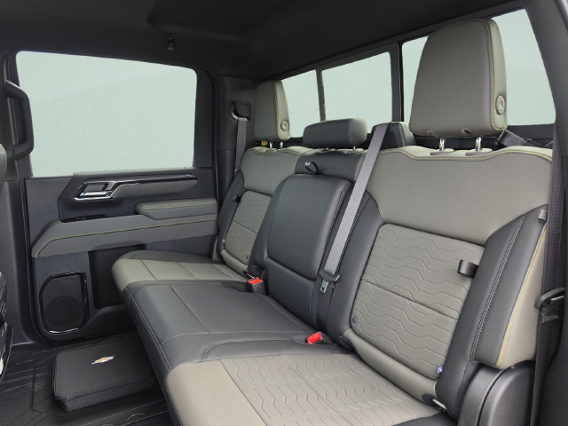 2026 Chevrolet Silverado 2500 HD ZR2 - Photo 18