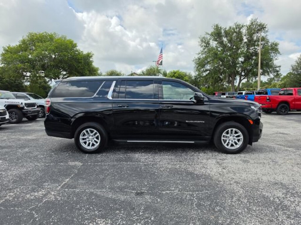 Used 2024 Chevrolet Suburban LT SUV