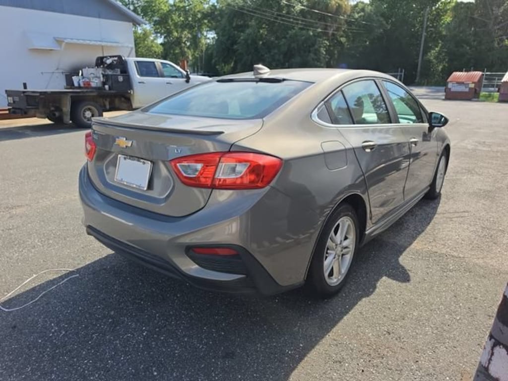 Used 2017 Chevrolet Cruze LT Car