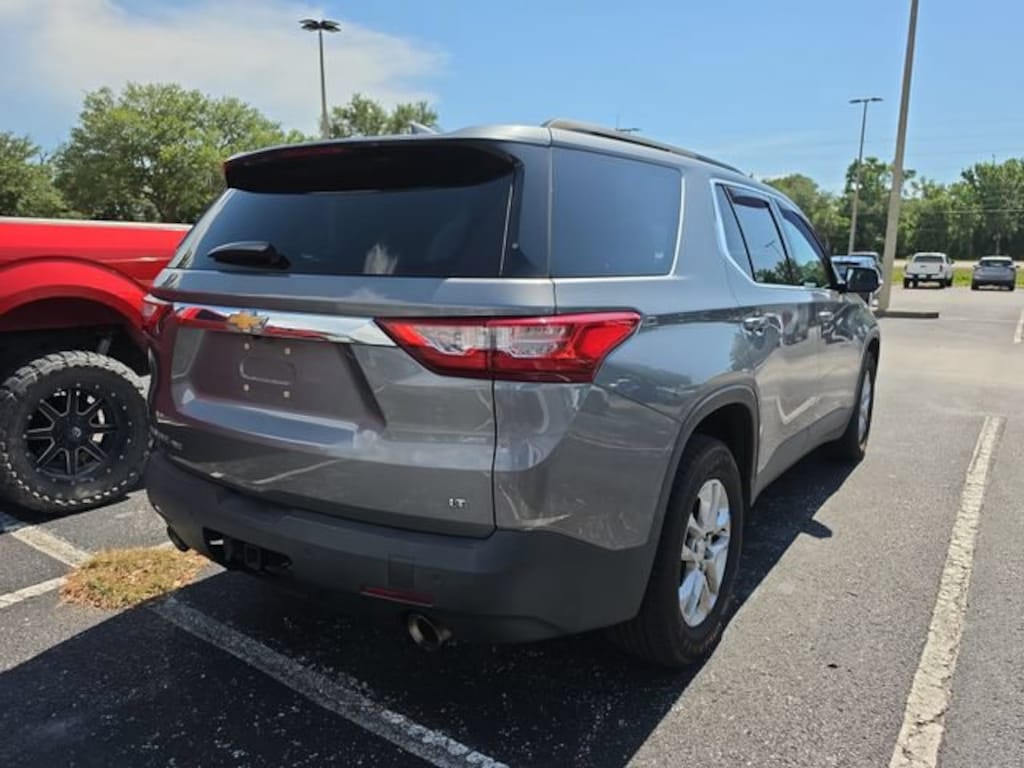 Used 2020 Chevrolet Traverse LT Cloth SUV
