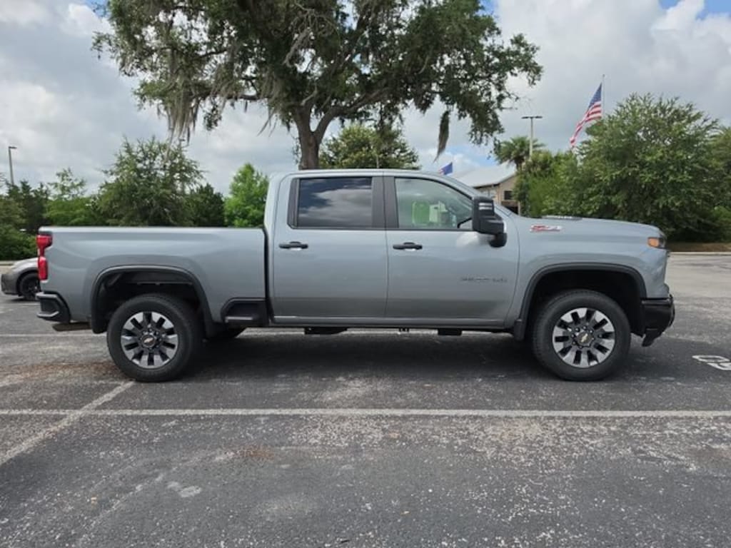 Used 2024 Chevrolet Silverado 2500 HD Custom Truck