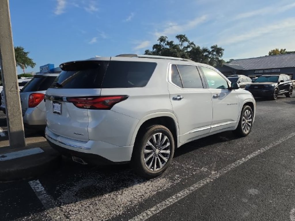 Used 2022 Chevrolet Traverse Premier SUV