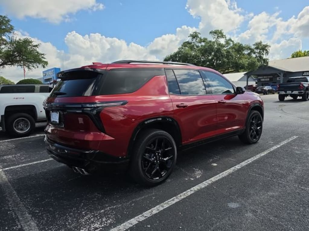 Used 2024 Chevrolet Traverse RS SUV