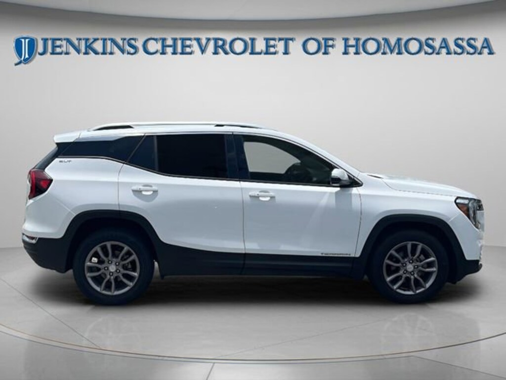 Used 2024 GMC Terrain SLT SUV