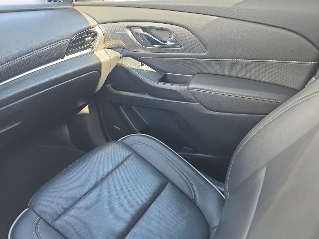 2022 Chevrolet Traverse Premier - Photo 22