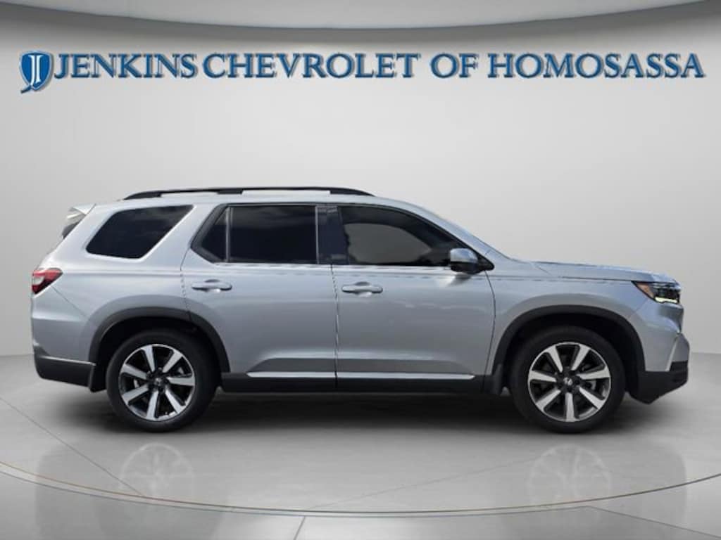 Used 2025 Honda Pilot Touring SUV