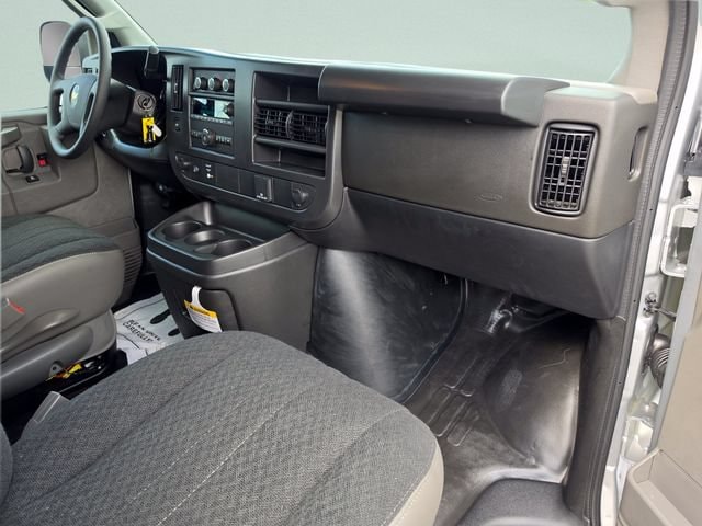 2026 Chevrolet Express Cargo Work Van - Photo 14
