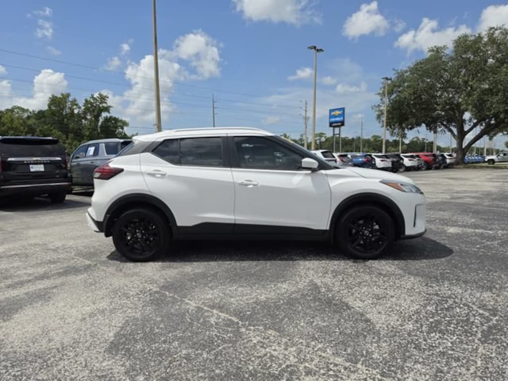 Used 2023 Nissan Kicks SV Xtronic CVT SUV