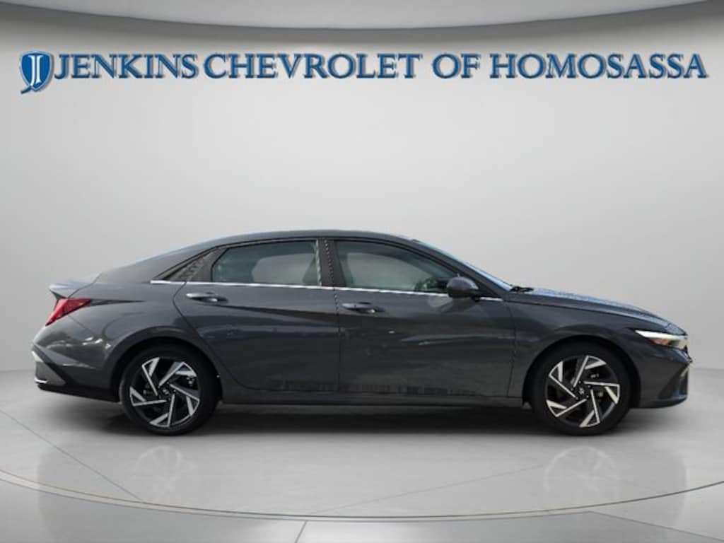 Used 2025 Hyundai Elantra SEL Convenience