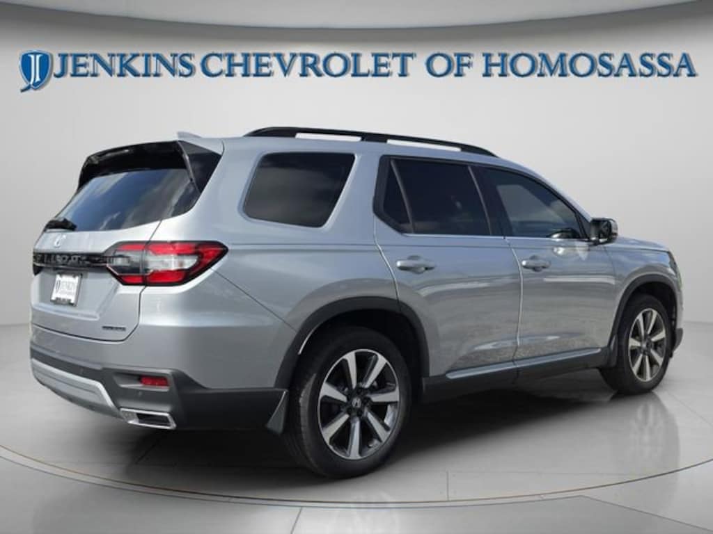 Used 2025 Honda Pilot Touring SUV