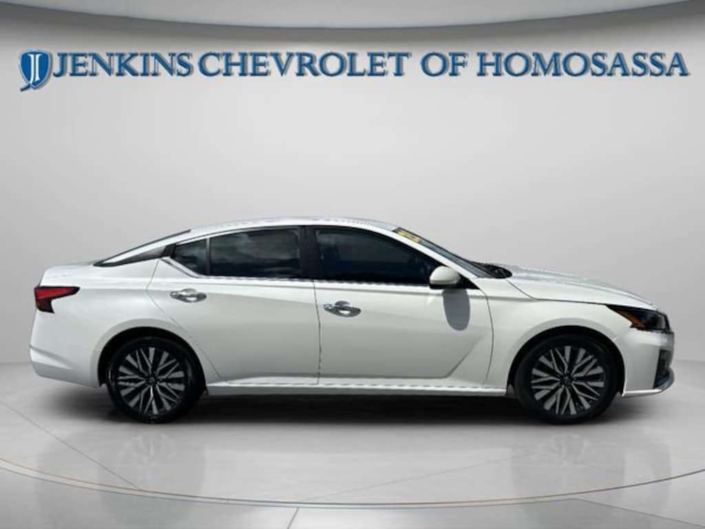Used 2023 Nissan Altima 2.5 SV