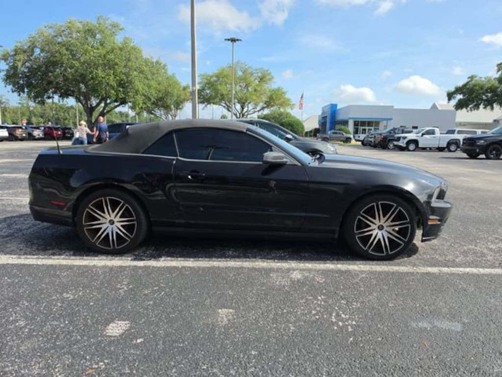 Used 2014 Ford Mustang V6 Convertible