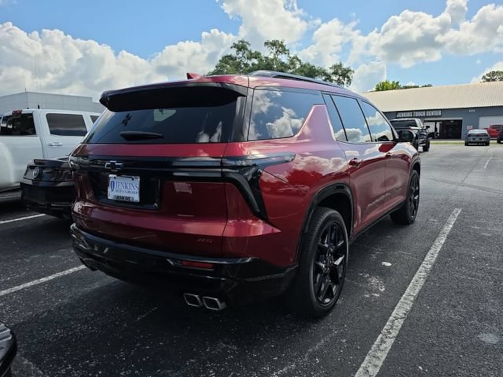 Used 2024 Chevrolet Traverse RS SUV