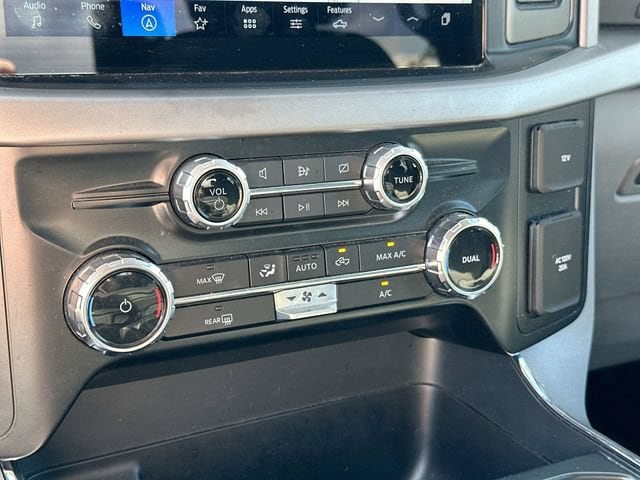2024 Ford F-150 XLT - Photo 22