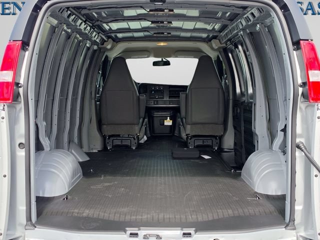 2026 Chevrolet Express Cargo Work Van - Photo 13