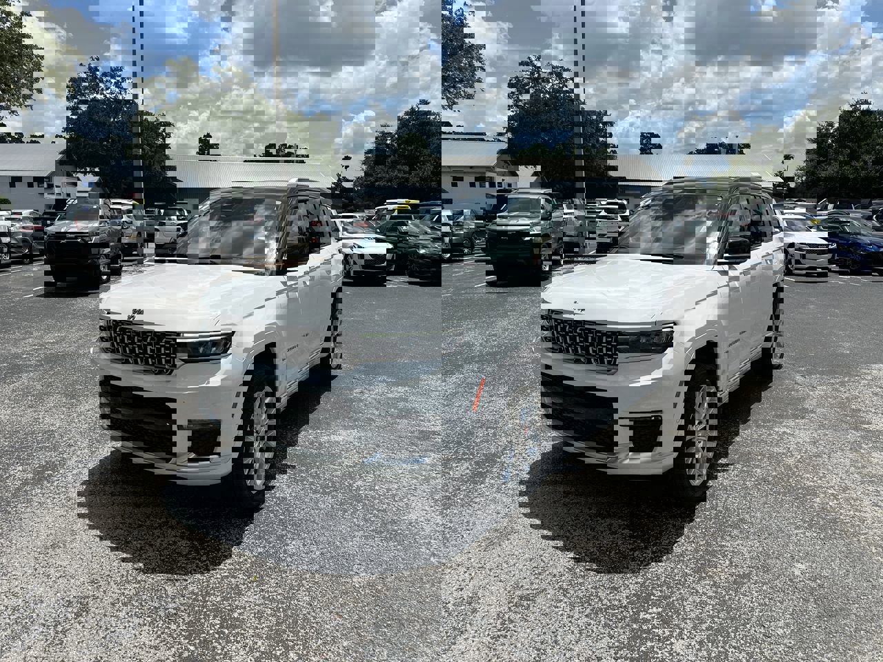 2021 Jeep Grand Cherokee L Summit photo 2