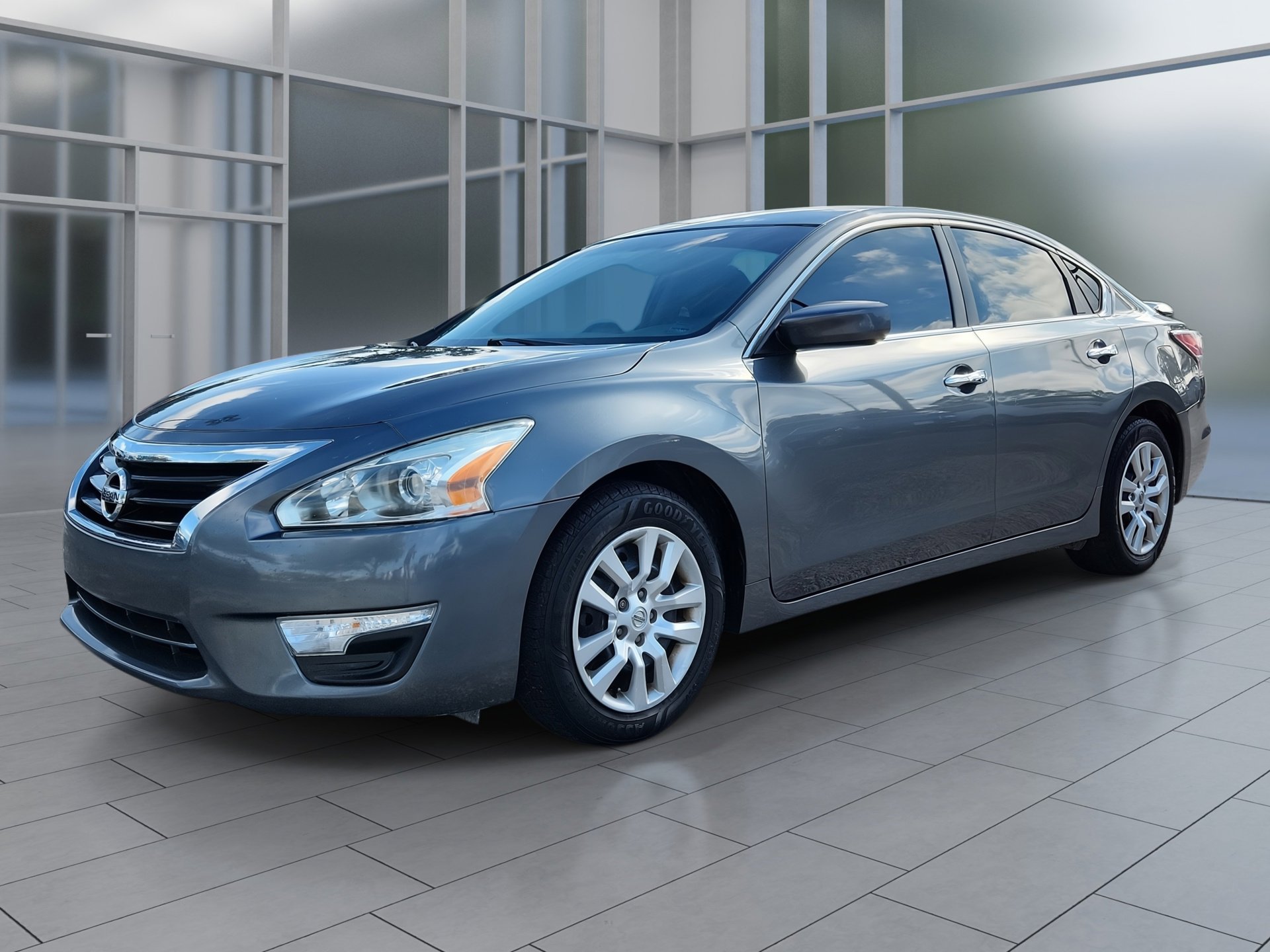 2015 Nissan Altima 2.5 S photo 2