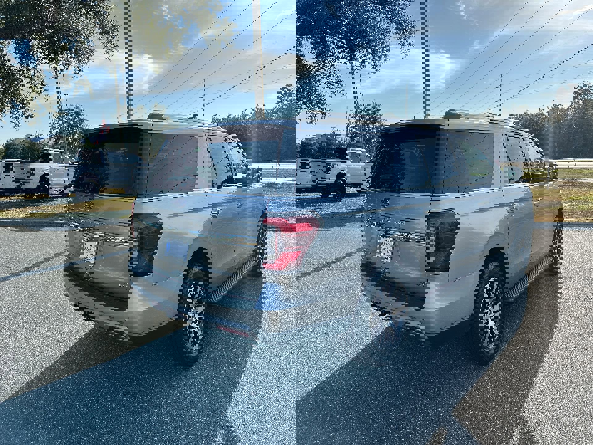 2024 Ford Expedition MAX Limited photo 2