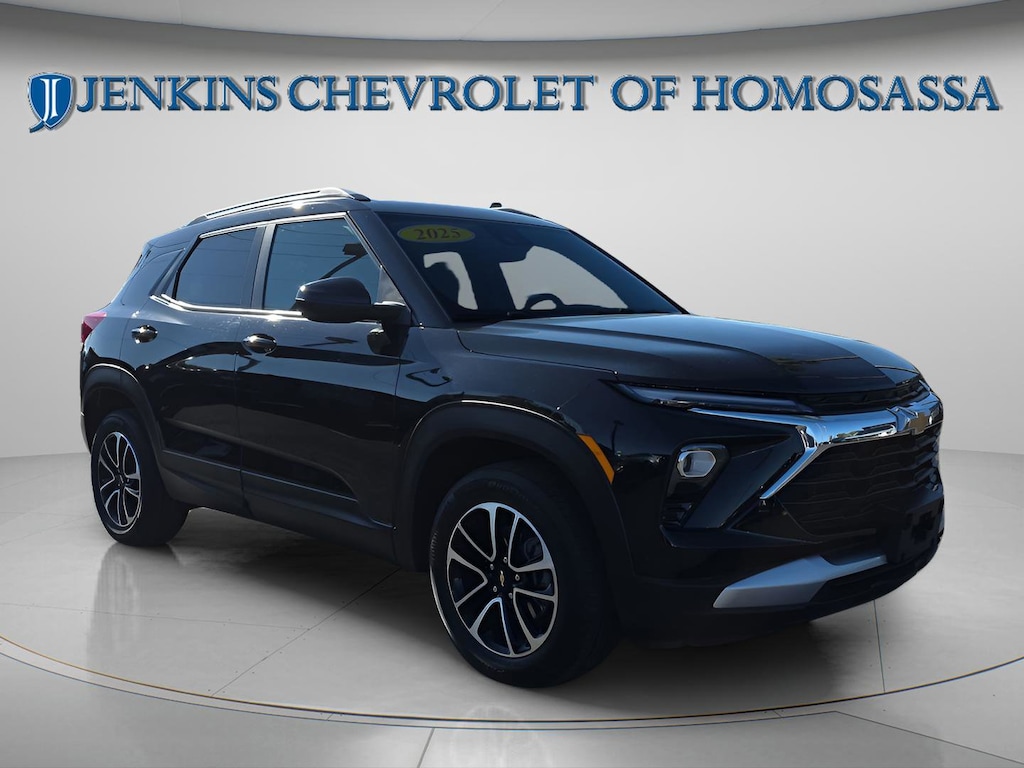 Used 2025 Chevrolet Trailblazer LT SUV