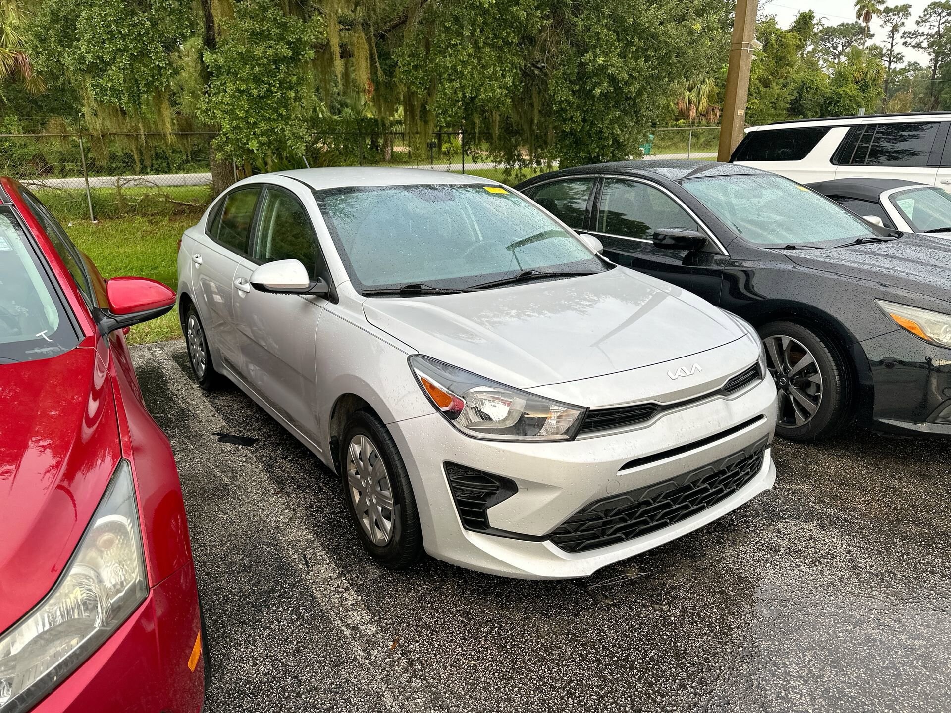 2023 Kia Rio LX photo 3
