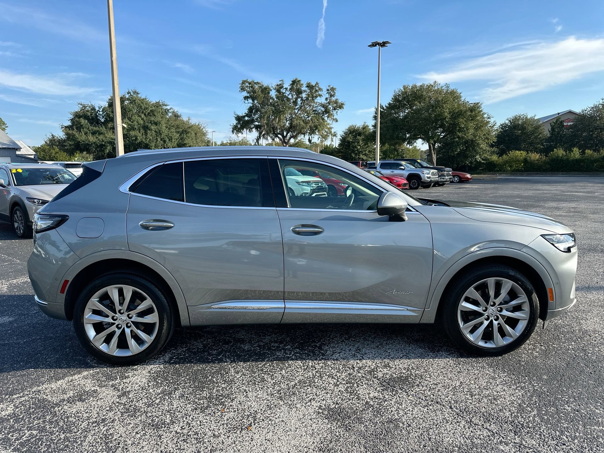 2023 Buick Envision Avenir photo 2
