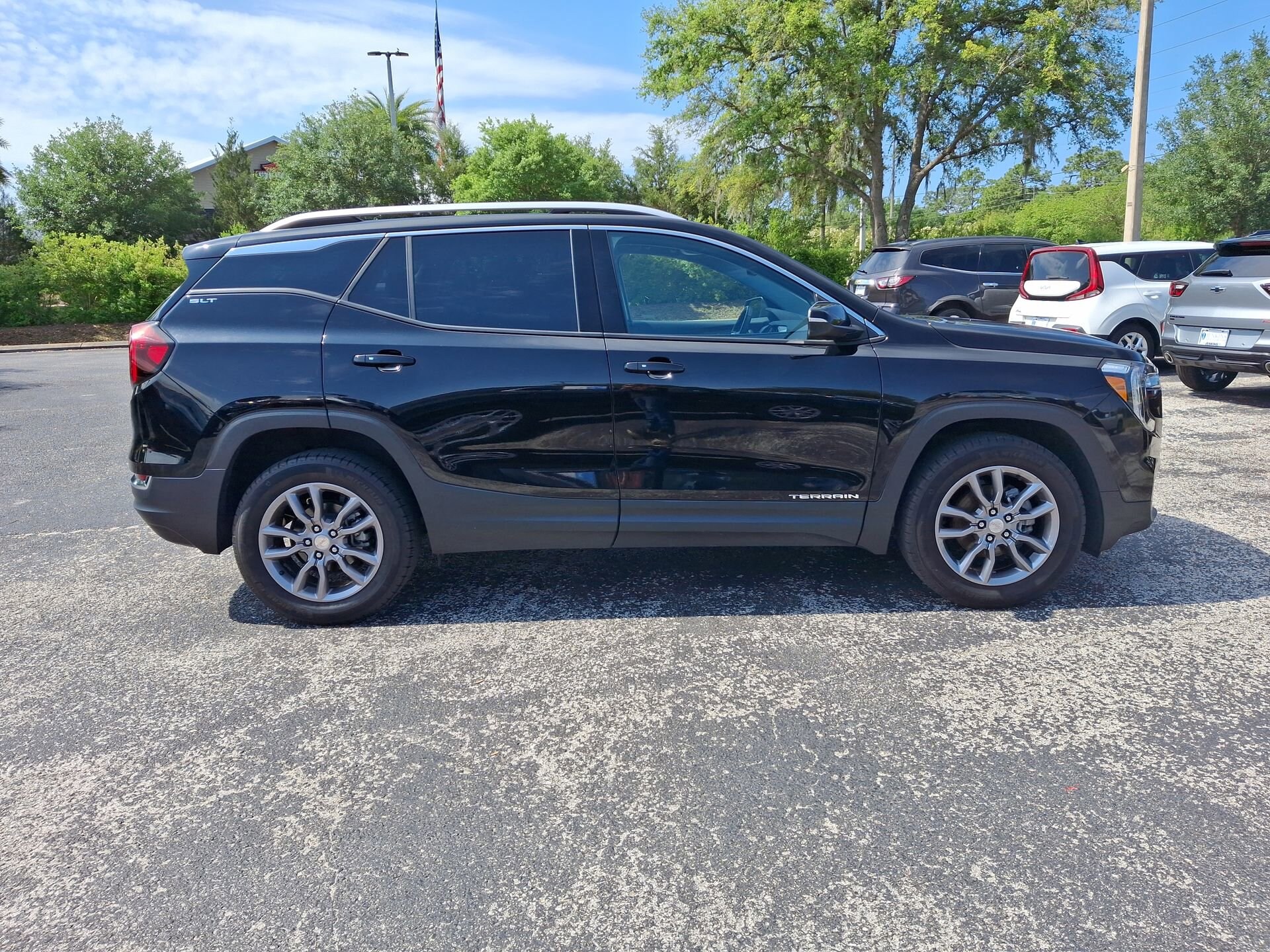 2024 Gmc Terrain SLT photo 3