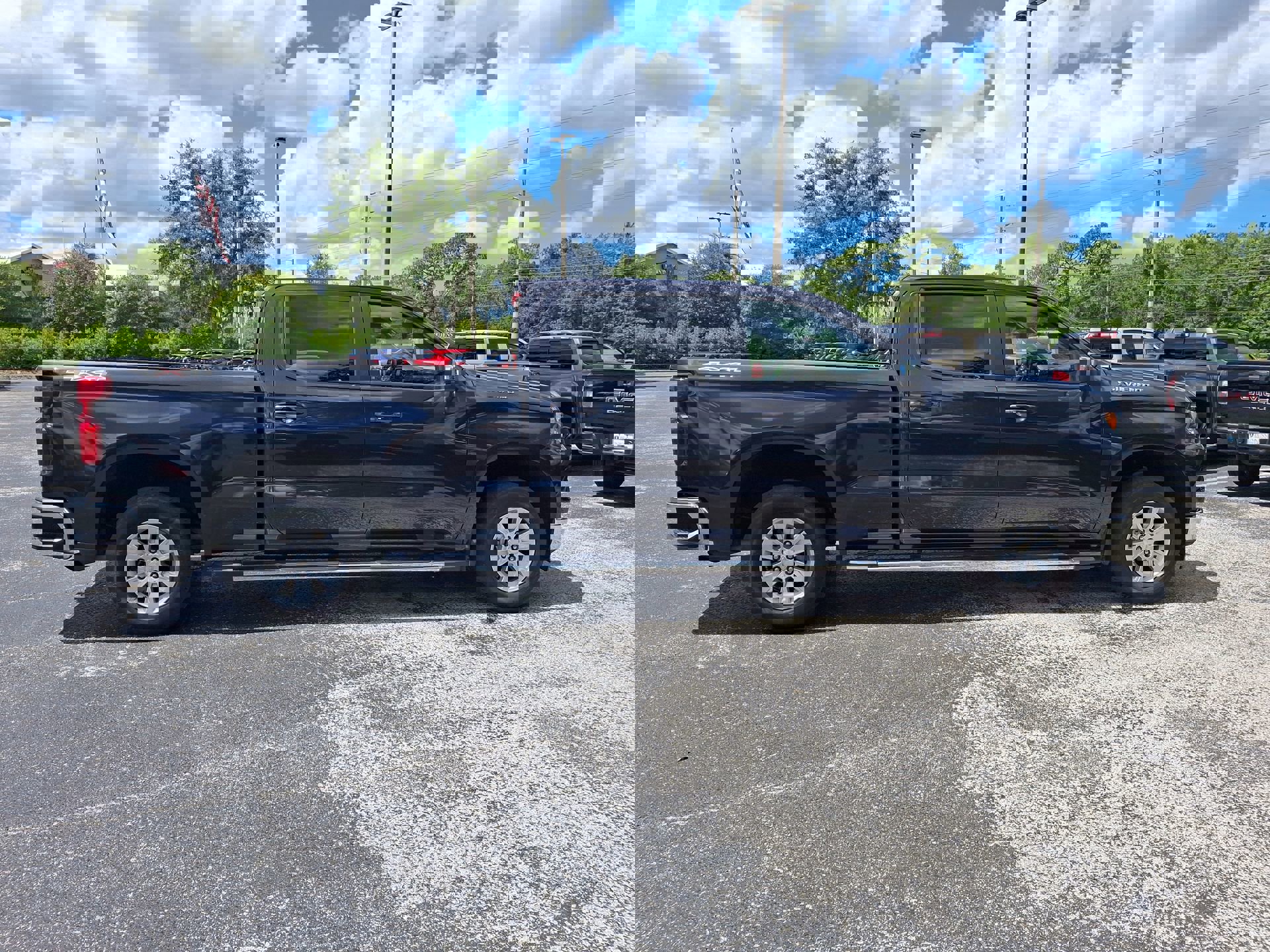 2024 Chevrolet Silverado 1500 LT photo 2