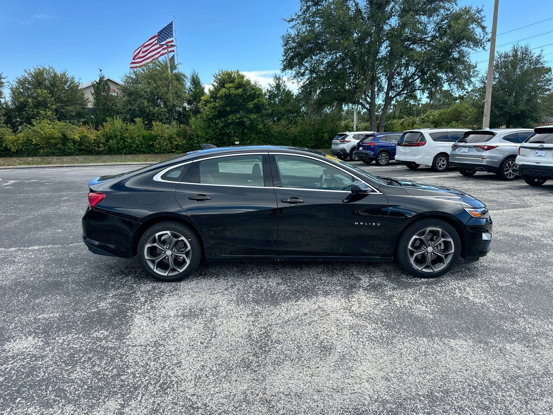 2024 Chevrolet Malibu 1LT photo 3